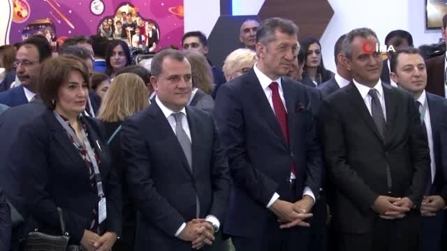 - Milli Eğitim Bakanı Selçuk, Azerbaycan'da Eğitim Fuarı'nı Gezdi- 13. Azerbaycan Uluslararası...