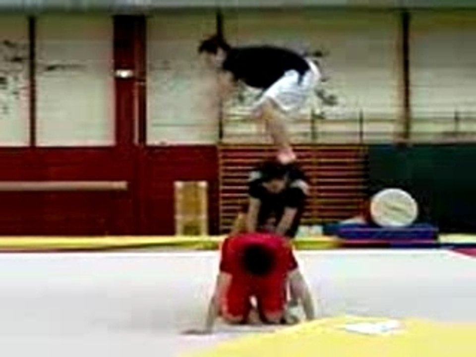 Chute gym staps