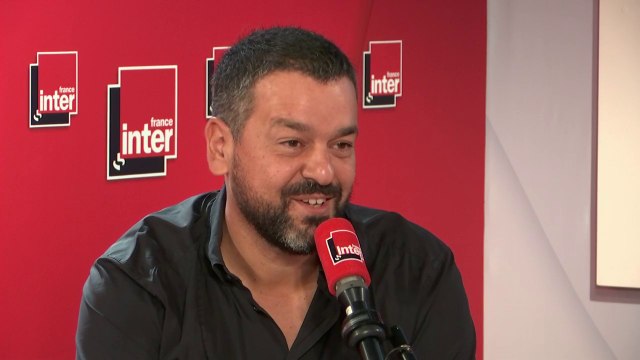 Joann Sfar : J'ai raconté l'histoire un peu avant le début. Si un chat a du parler dans cette famille, c'est parce qu'il n'y avait plus de maman.
