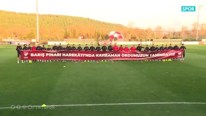 A Milli Futbol Takımı'ndan Mehmetçik'e destek