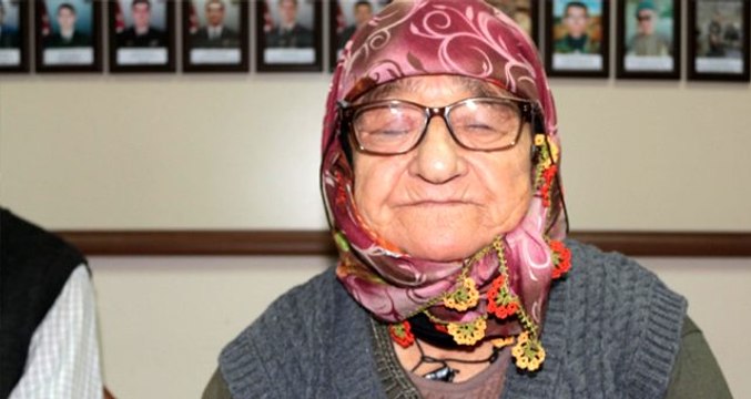 8 yıldır evlat acısı çeken şehit annesinden Barış Pınarı Harekatı yorumu: Beni de götürün, canım feda olsun