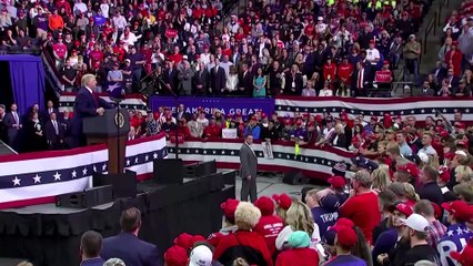 Trump lashes out at rivals at Minneapolis rally