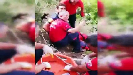 300 metre yükseklikten düşmek üzereyken çalılara tutunarak kurtuldu