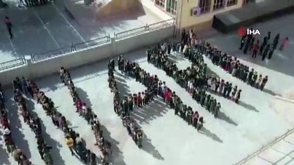 Miniklerden harekata koreografili destek