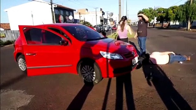 Motociclista fica ferido em colisão com carro no Bairro Coqueiral