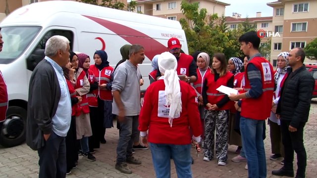 Kızılay, ihtiyaç sahibi bin 650 aileye kıyma ve kuşbaşı yardımı yaptı