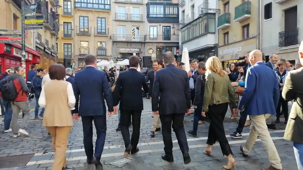 Casado se reúne en Pamplona con el alcalde y el presidente de UPN