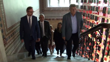 Bakan Ersoy, Arkeoloji Müzesini ziyaret etti