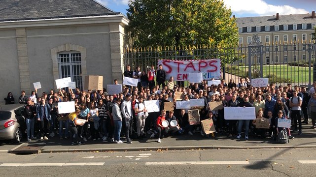 Les étudiants de Staps de Le Mans Université devant l’inspection académique