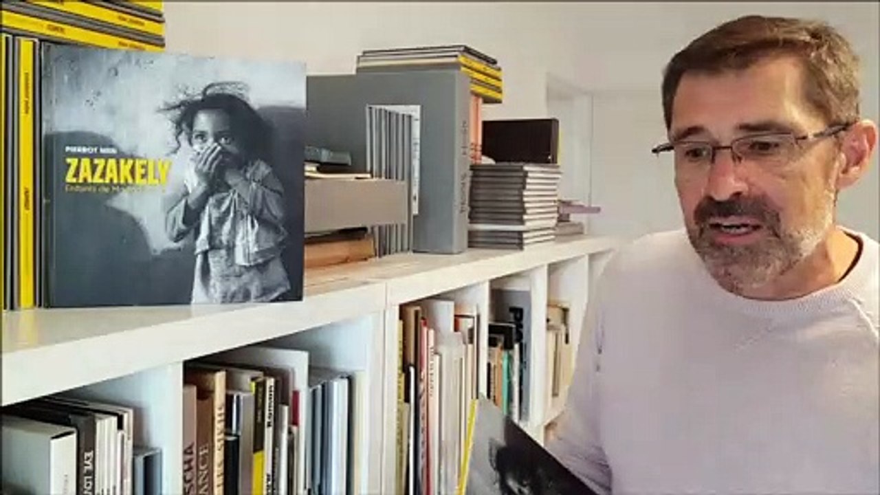 L'éditeur thannois Bertrand Hosti présente "Zazakely Enfants de Madagascar", un livre du photographe Pierrot Men.
