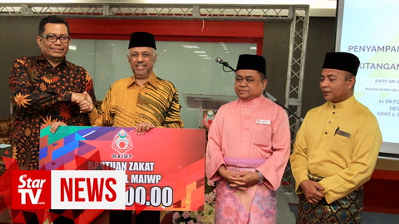 25 ex-Utusan employees receive zakat from MAIWP