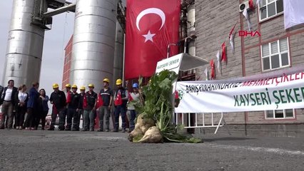 Kayseri'de fabrika çalışanlarından mehmetçik için fetih suresi