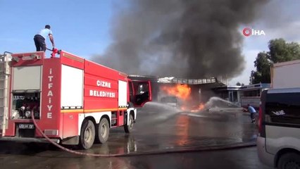 Yakıt istasyonu alev alev böyle yandı