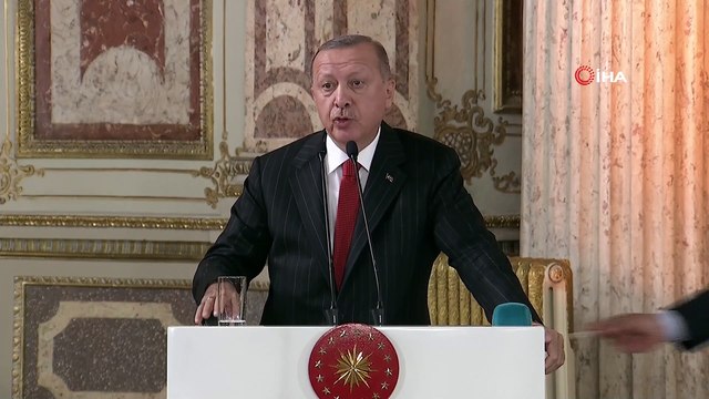 Cumhurbaşkanı Erdoğan: 'Attığımız bu adımı asla durdurmayacağız. Bize sağdan soldan tehditler geliyor. Bu gidişi durdurun diye. Şimdi biz kendi göbeğimizi kendimiz kesiyoruz. Artık geri adım atmayacağız'