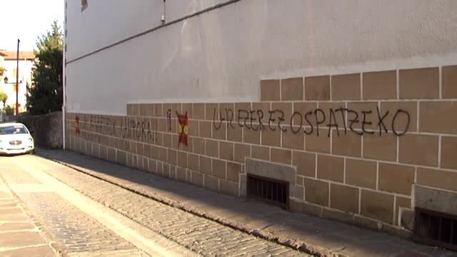 Aparecen pintadas contra la Guardia Civil en un colegio de Bera (Navarra)