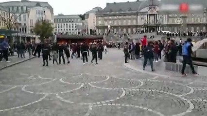 Terör örgütü PKK yandaşları Türklere saldırdı