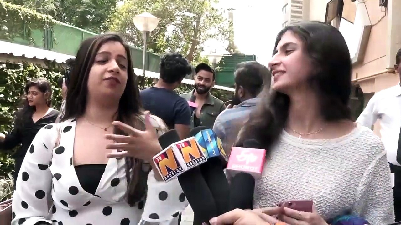Public Review | The Sky Is Pink | Priyanka Chopra Jonas, Farhan Akhtar