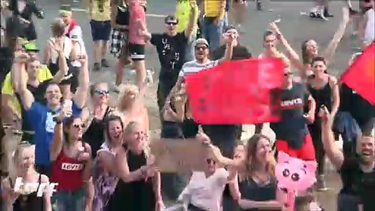 Thore Schölermann in Parookaville for Taff