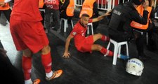 Cenk Tosun attığı gol sonrası korkuttu