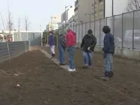 Le jardin partagé Eole pose ses dalles