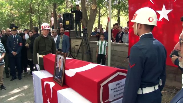 Şehit Piyade Uzman Onbaşı Yunus Mermer son yolculuğa uğurlanıyor