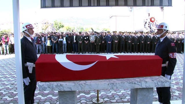 Doğum gününde şehit olan Piyade Uzman Çavuş Abdülhamit Bilgen son yolculuğuna uğurlandı