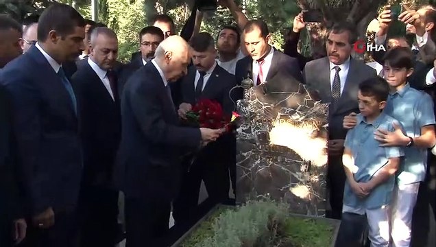 MHP'li Semih Yalçın, MHP Genel Başkanı Devlet Bahçeli'nin tedavisinin tamamlandığını, Pazartesi gününden itibaren genel merkezde mesaiye başlayacağını duyurdu