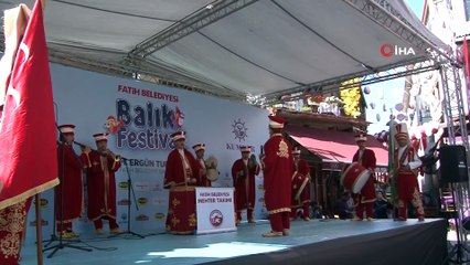 Tarihi Yarımada’da 15 bin kişiye balık ikramı