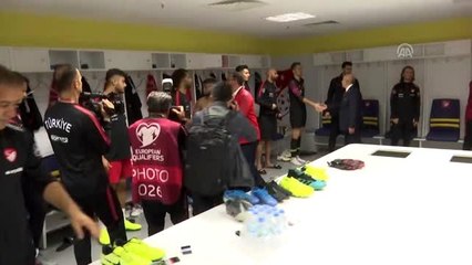 Cumhurbaşkanı Erdoğan, A Milli Futbol Takımı'nı tebrik etti