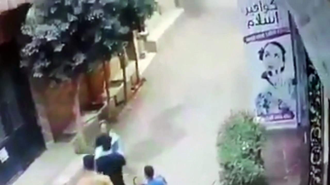 شاهد.. راجح قاتل.. فيديو واقعة التحرش بالفتاة ودفاع محمود البنا عنها بالمنوفية