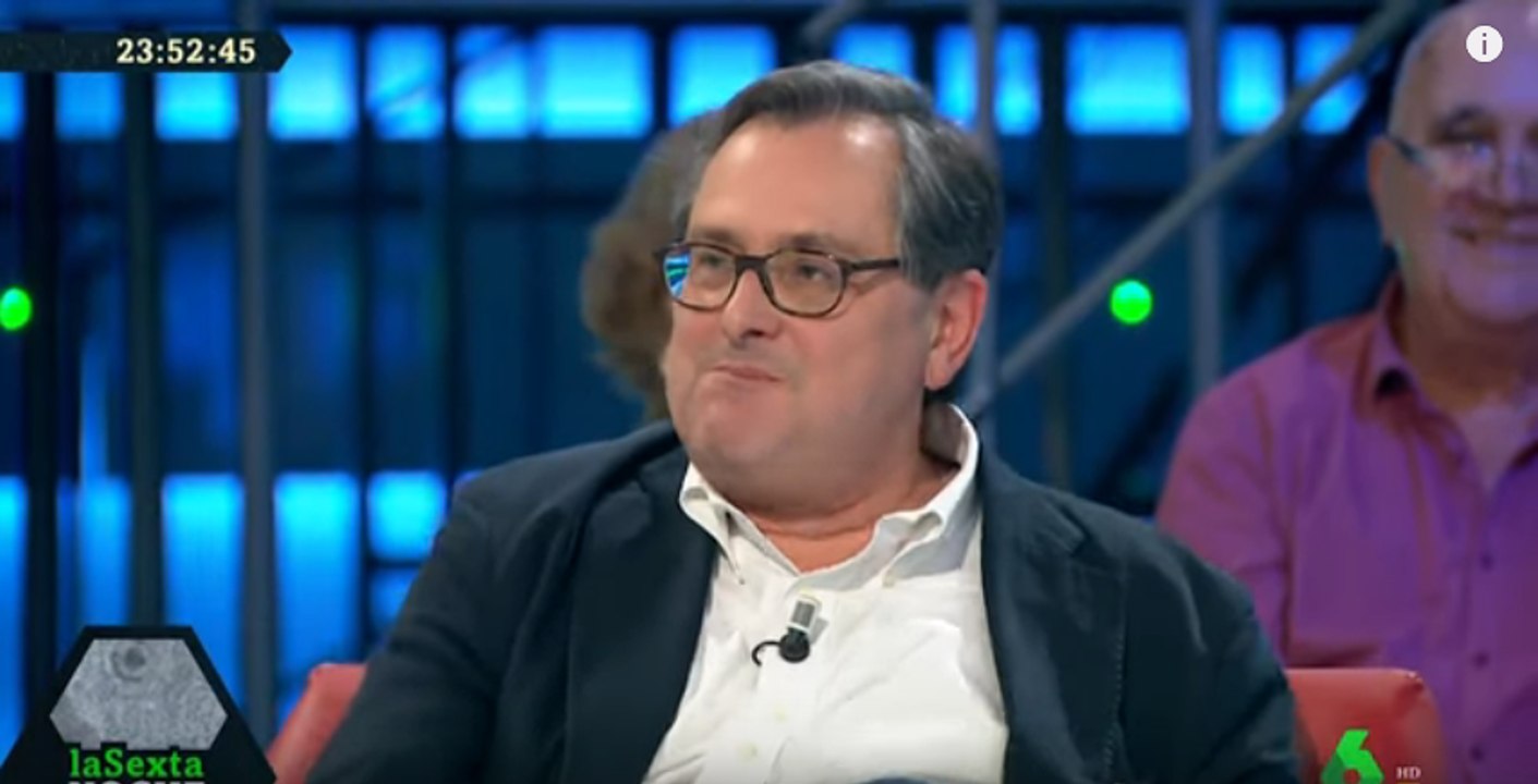 Marhuenda se 'come' una buena pillada en pleno...
