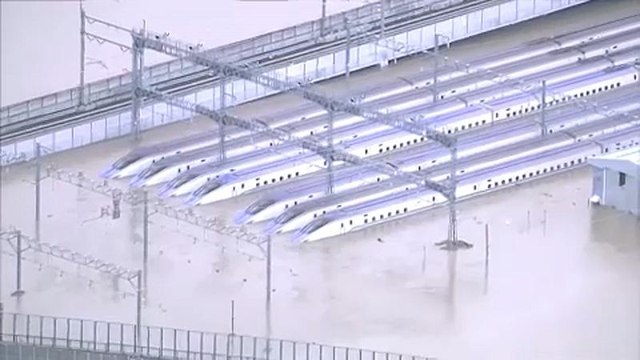 Az évszázad vihara legkevesebb 10 halálos áldozatot követelt Japánban