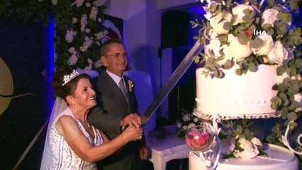 50 yıl önce evlenen çift ikinci kez dünya evine girdi