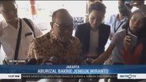 Aburizal Bakrie Jenguk Wiranto