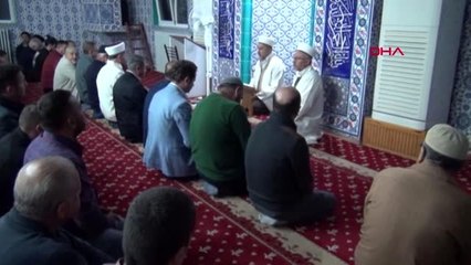 Burdur'daki camilerde mehmetçik için dua edildi