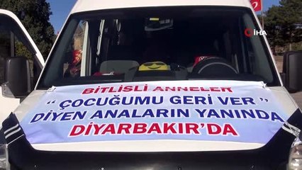 Bitlisli kadınlar, annelere destek için Diyarbakır'a gitti
