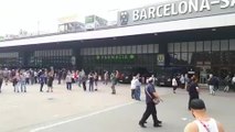 Alrededores de la estación Barcelona-Sants tras la sentada