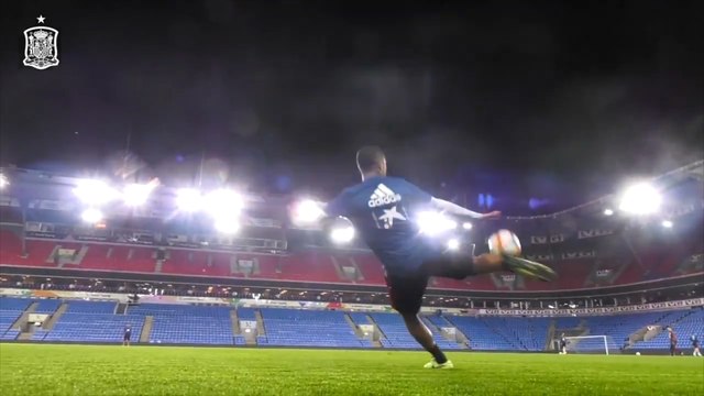 La superbe brésilienne entre Bernat, Thiago Alcantara et Rodri