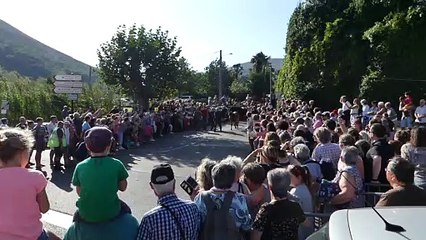 L'arrivée  des chevaux et pottok depuis la Rhune jusqu'à Ascain