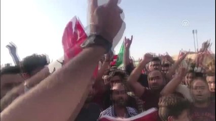 Akçakale'de vatandaşlar Tel Abyad ilçe merkezinin teröristlerden kurtarılmasını kutladı