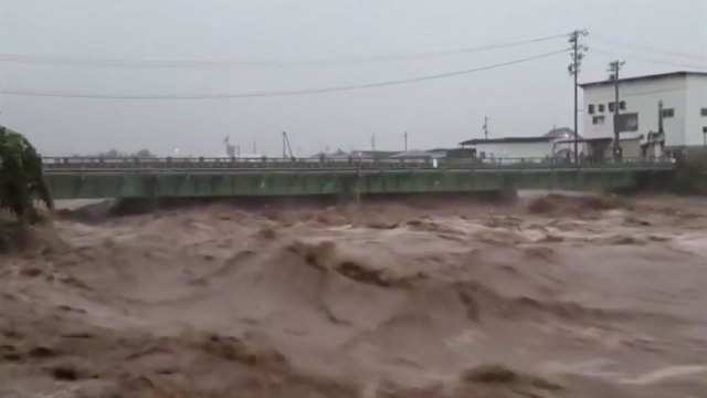 日 태풍 직격에 피해 속출...30명 사망·15명 실종 / YTN