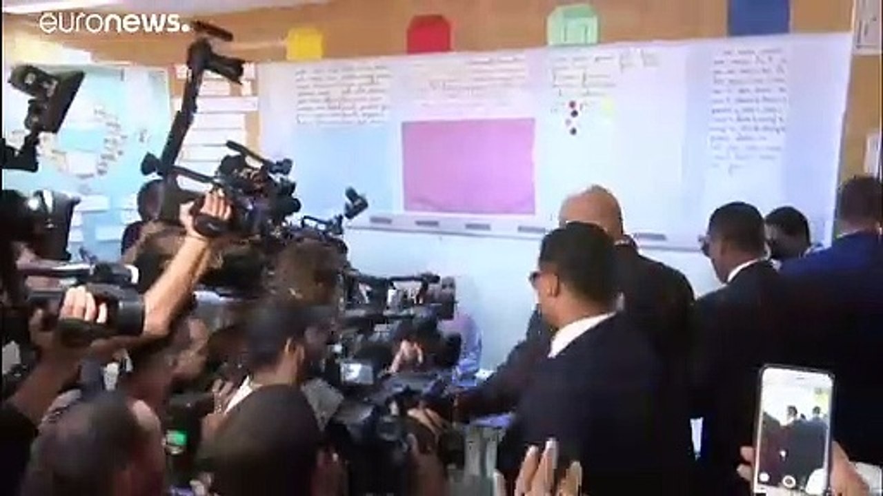 Юрист Каис Саид побеждает на выборах в Тунисе