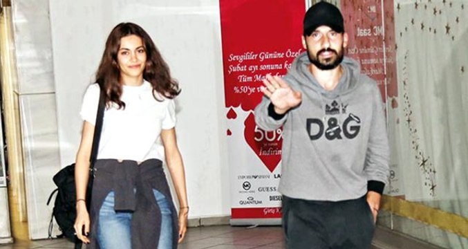 Şener Özbayraklı oyuncu sevgilisi Şilan Makal ile ilk kez görüntülendi