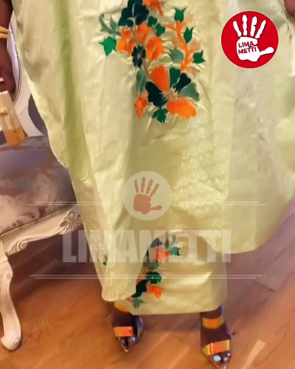 Les 2 magnifiques "sagnsé" de l'épouse d'Abba pour le baptême de sa fille