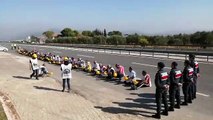 Somalı madencilerin Ankara yürüyüşü 10. gününde; jandarma barikatı devam ediyor