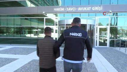 Bolu’da, 1 kilo 29 gram skunkla yakalanan şahıs adliyeye sevk edildi