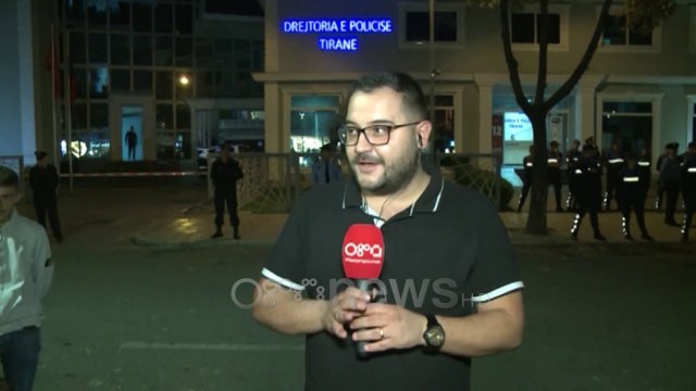 Ora News - Protesta e Unazës së Re, shoqërohet ish deputeti Klevis Balliu