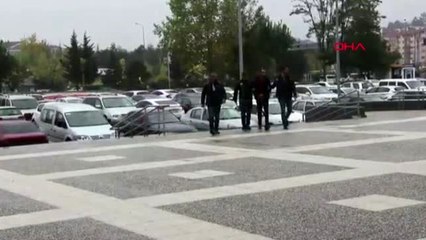 Bolu kovalamaca sırasında otomobilden atılan çantadan uyuşturucu çıktı