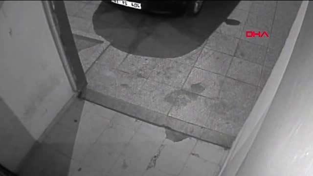 Adana ilişki için anlaştığı kadınları gasp edip, kredi kartı borcunu ödemiş