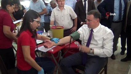 Hatay Büyükşehir ve HATSU'dan Mehmetçik için kan bağışı